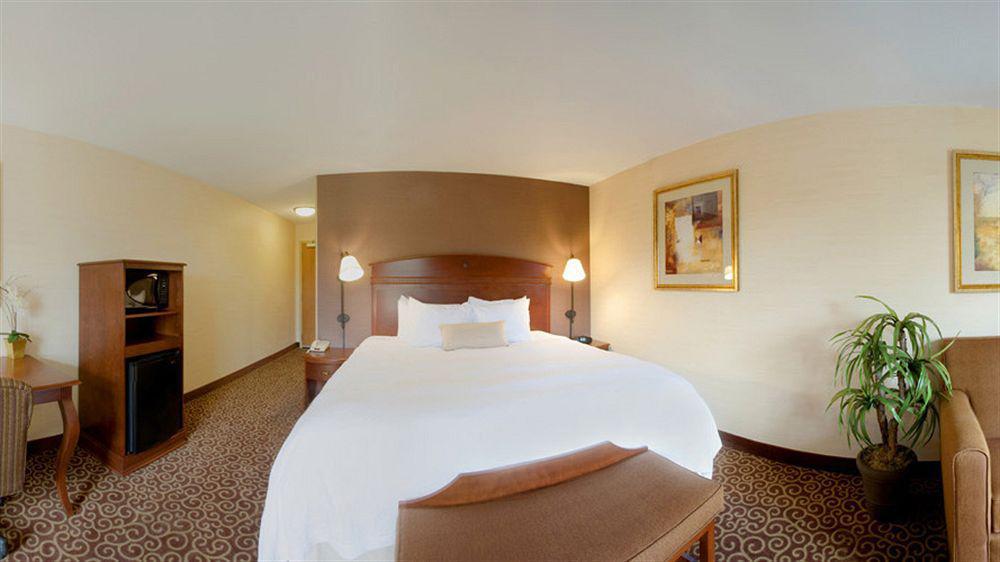 Hampton Inn Goshen Exterior photo