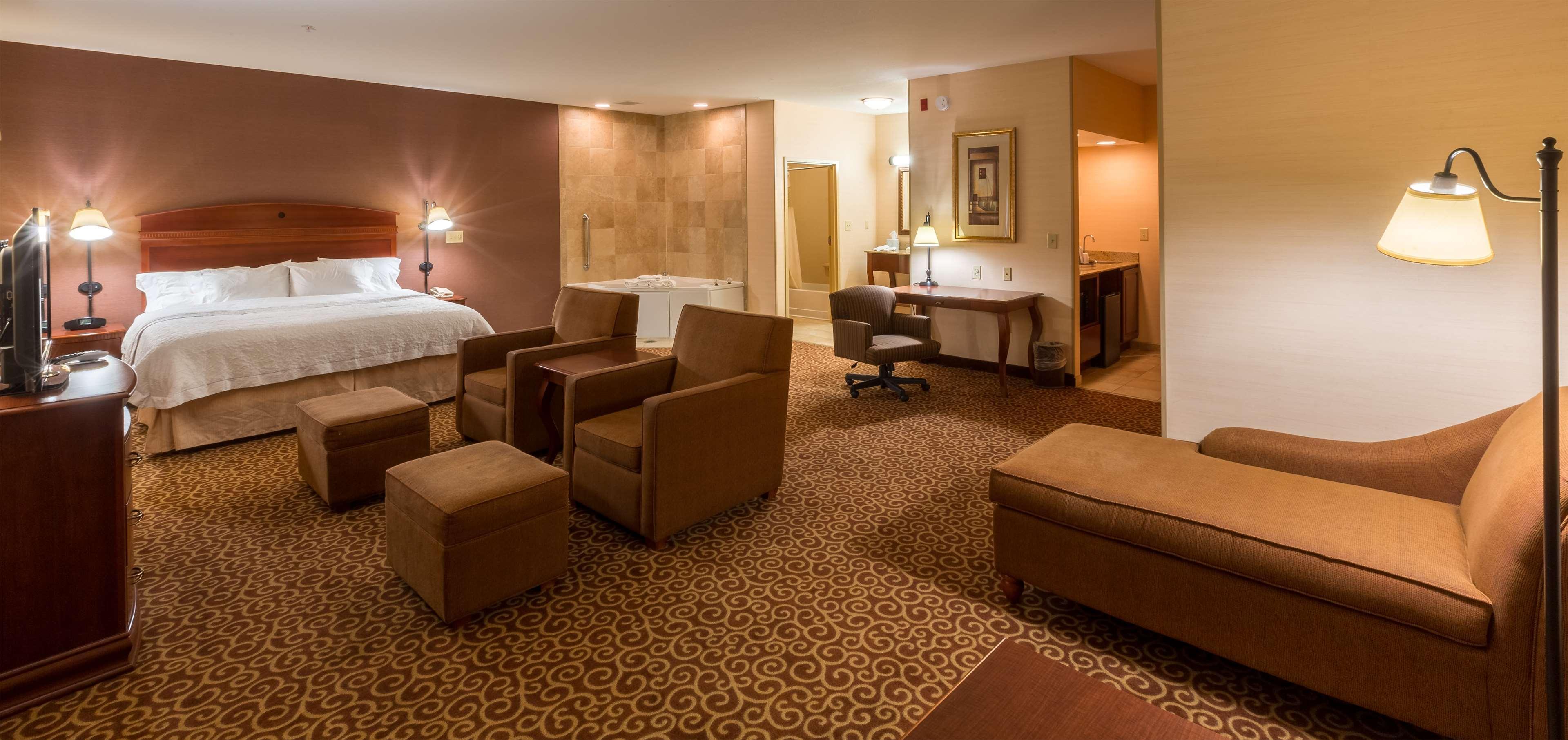 Hampton Inn Goshen Exterior photo