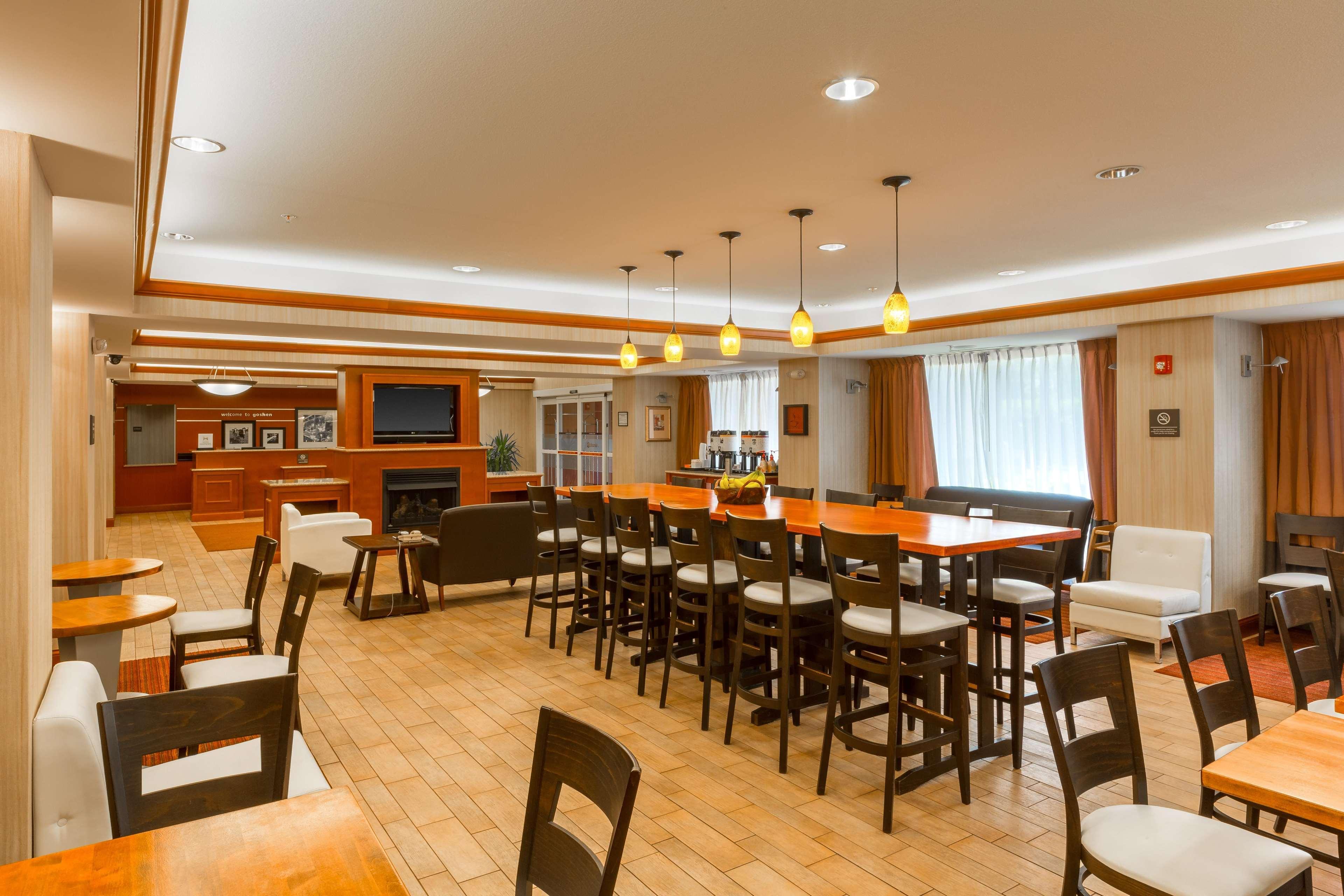 Hampton Inn Goshen Exterior photo