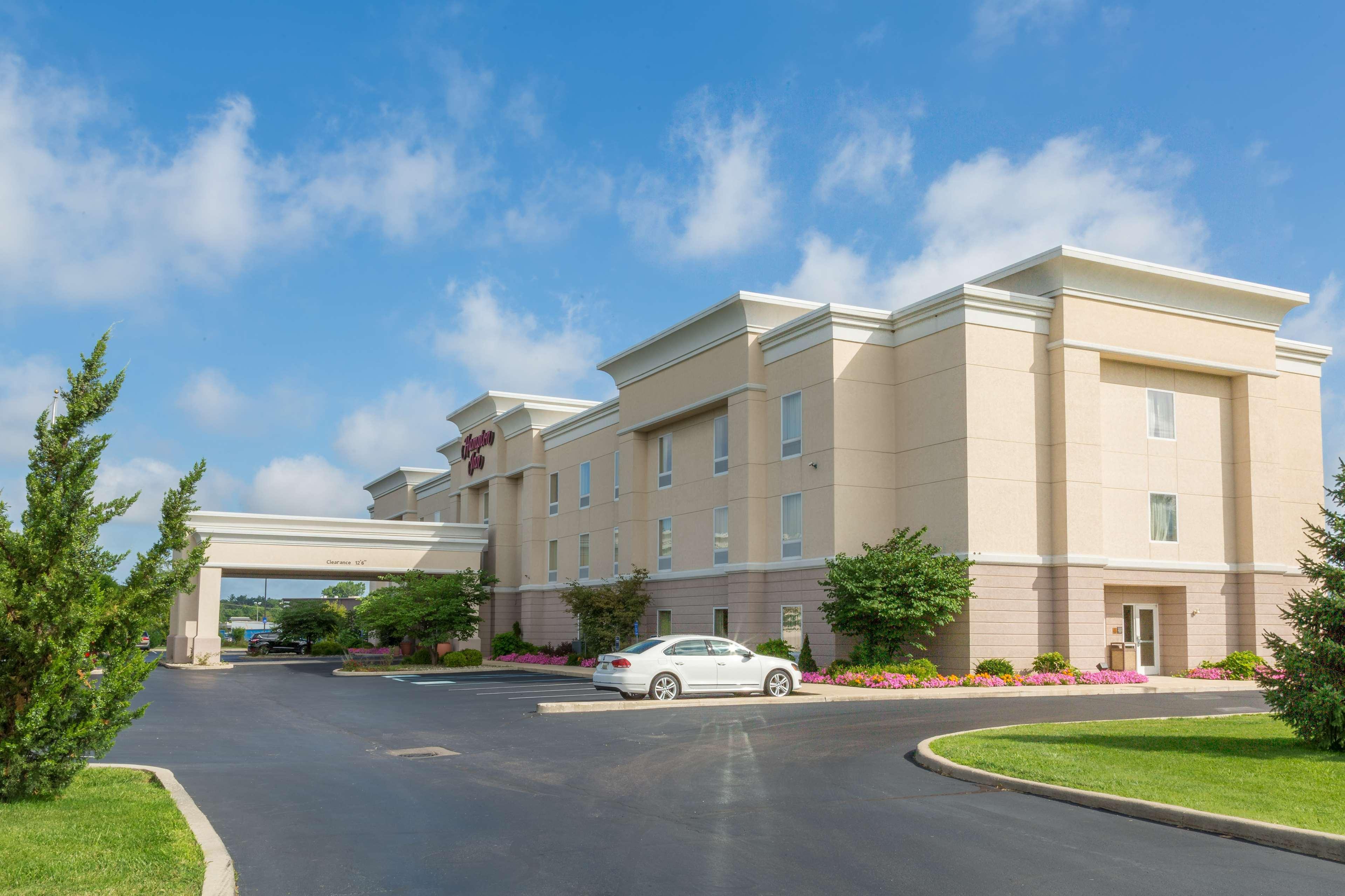 Hampton Inn Goshen Exterior photo