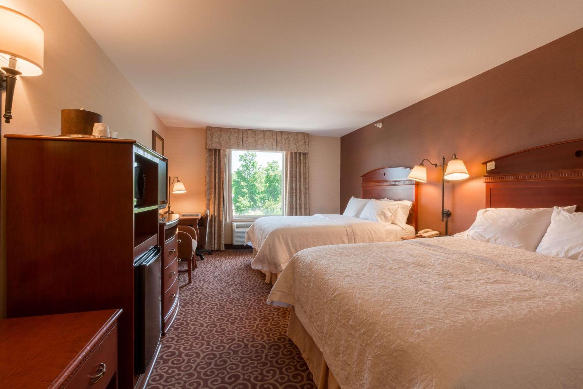 Hampton Inn Goshen Exterior photo